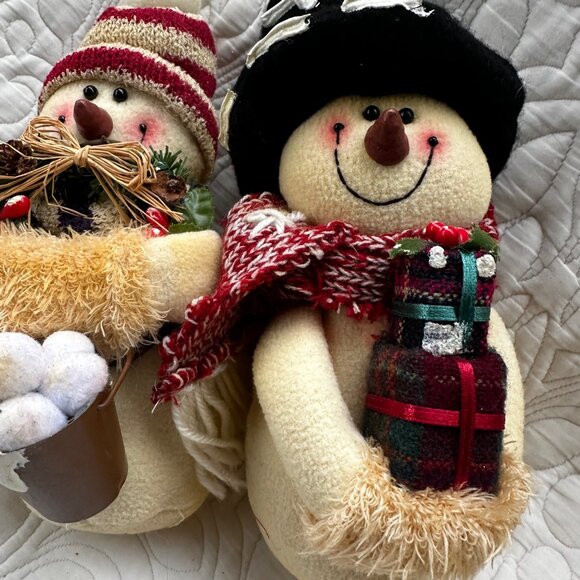 Christmas Decor: Vintage Christmas Plush Snowmen (3) - Picture 7 of 9